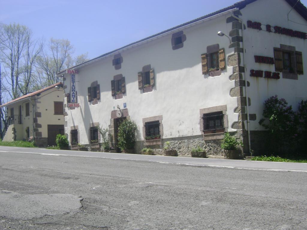 Hostal Venta San Blas Almándoz 외부 사진
