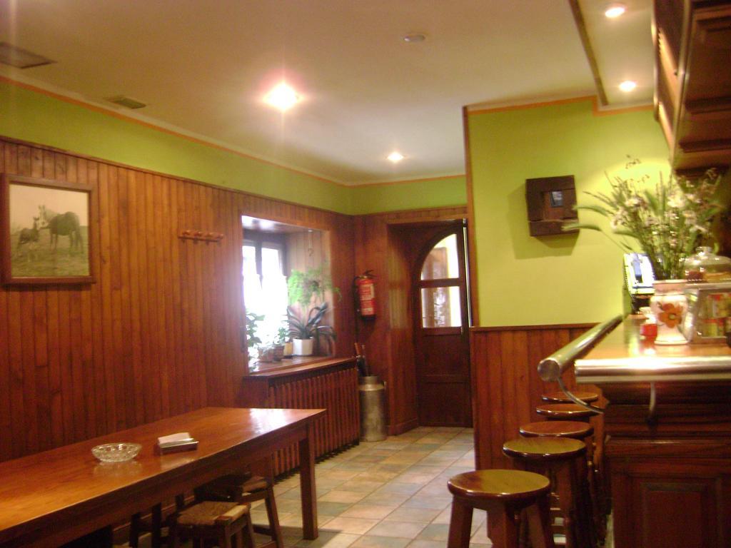 Hostal Venta San Blas Almándoz 외부 사진